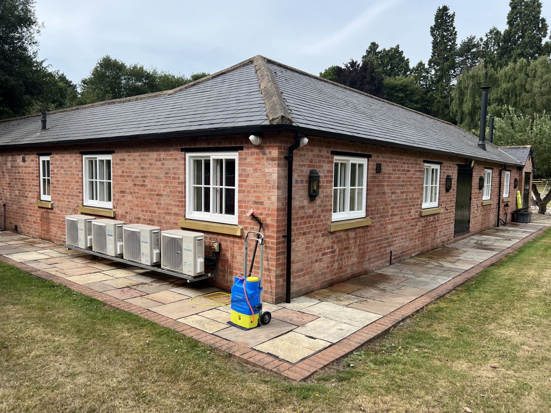 Commercial window cleaning